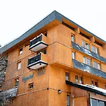 Crystal Hotel 3*