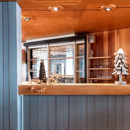 Crystal 谷雪维尔