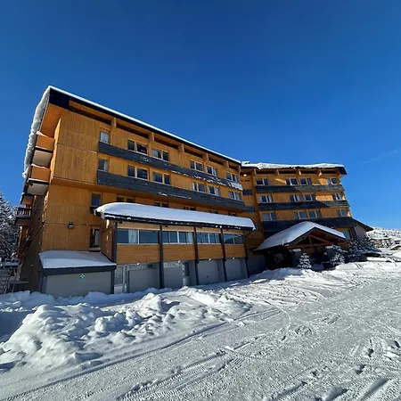 Crystal 3* Куршевель